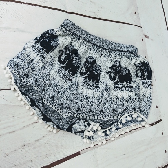 Pants - Boho elephant shorts